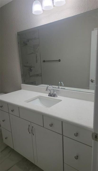 Под контрактом: $265,000 (3 спален, 2 ванн, 1400 Квадратных фут)