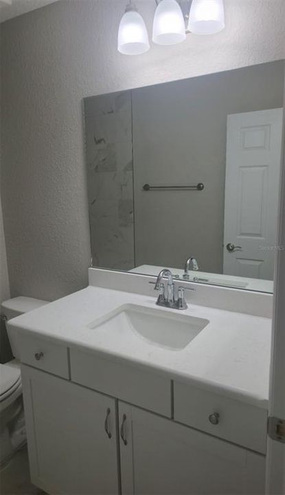 Под контрактом: $265,000 (3 спален, 2 ванн, 1400 Квадратных фут)