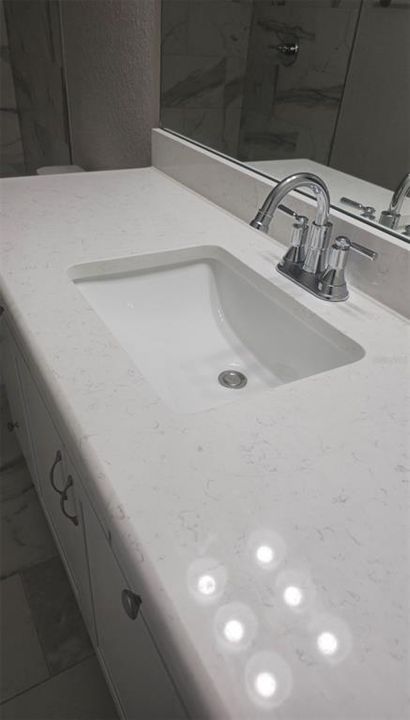 Под контрактом: $265,000 (3 спален, 2 ванн, 1400 Квадратных фут)