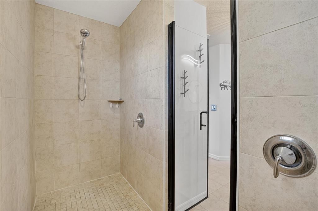 En Venta: $410,000 (3 camas, 2 baños, 1602 Pies cuadrados)