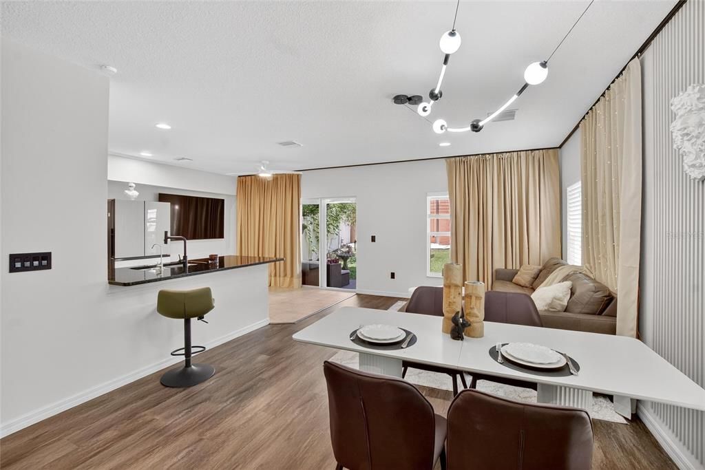 En Venta: $410,000 (3 camas, 2 baños, 1602 Pies cuadrados)