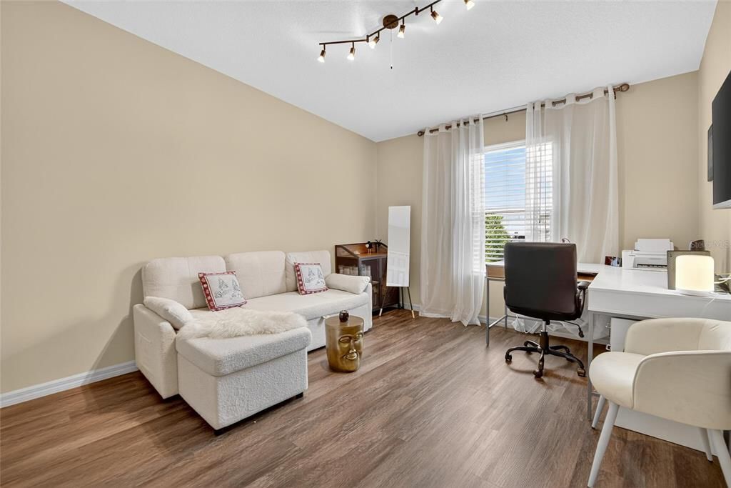 En Venta: $410,000 (3 camas, 2 baños, 1602 Pies cuadrados)