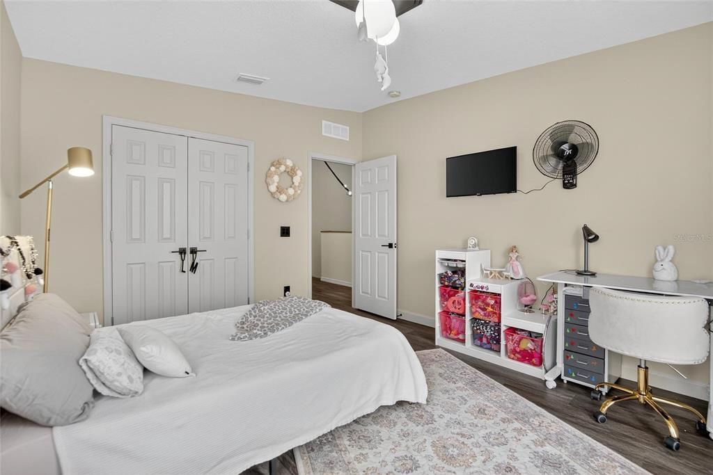 En Venta: $410,000 (3 camas, 2 baños, 1602 Pies cuadrados)