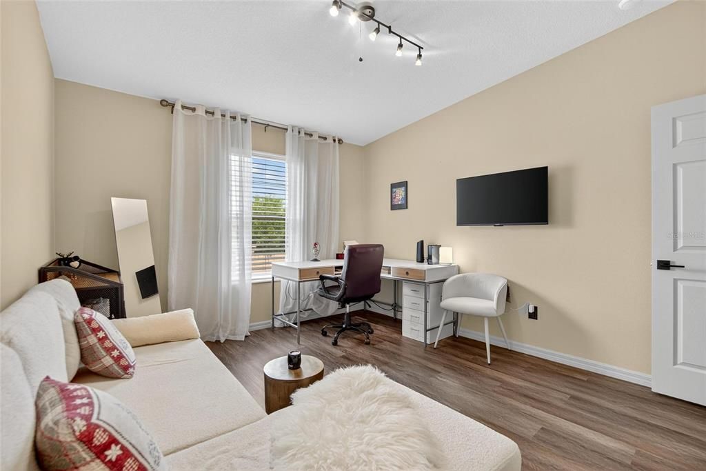 En Venta: $410,000 (3 camas, 2 baños, 1602 Pies cuadrados)