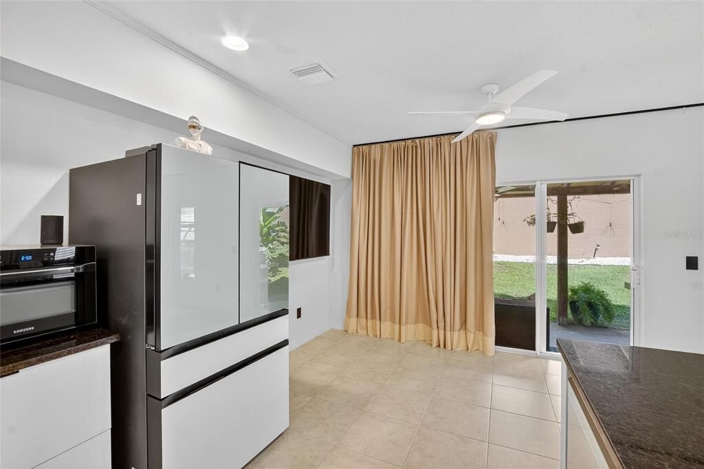 En Venta: $410,000 (3 camas, 2 baños, 1602 Pies cuadrados)