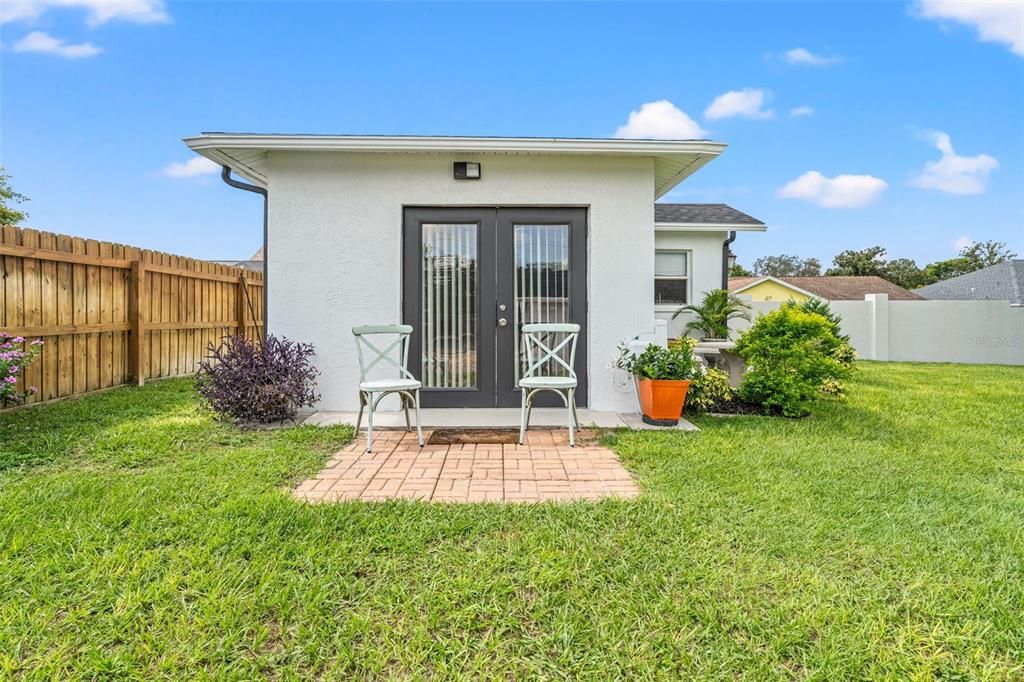 Active With Contract: $257,900 (3 beds, 2 baths, 1324 Square Feet)