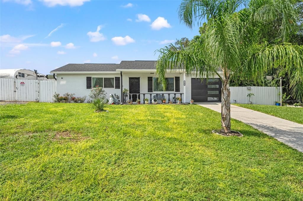 Active With Contract: $257,900 (3 beds, 2 baths, 1324 Square Feet)