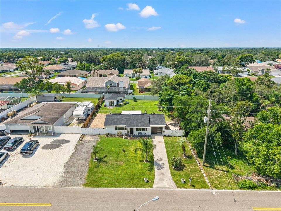 Active With Contract: $257,900 (3 beds, 2 baths, 1324 Square Feet)