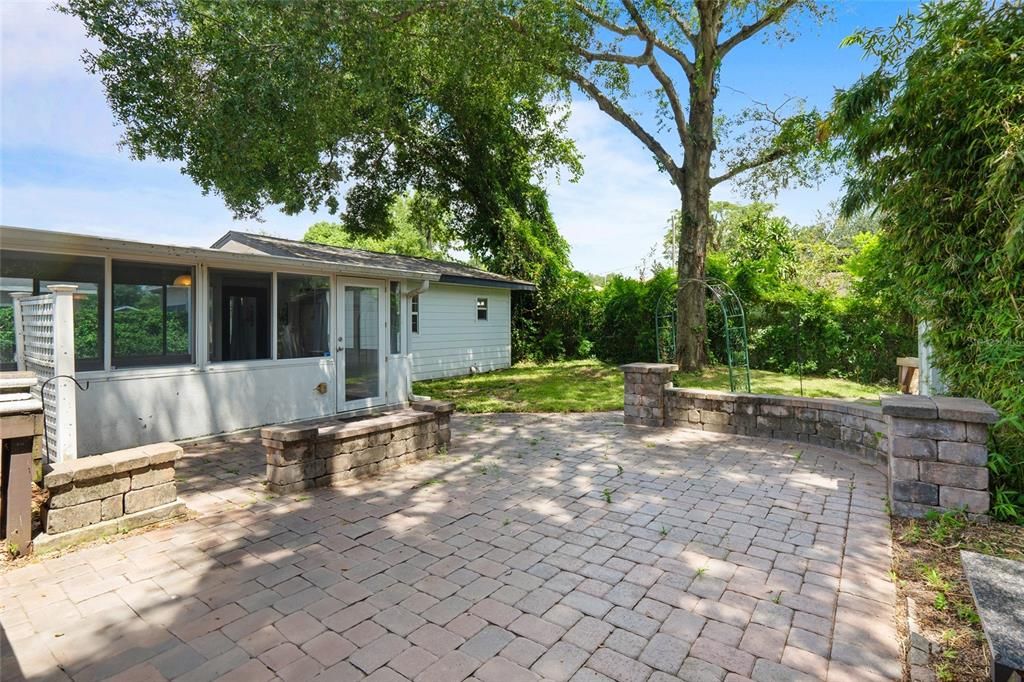 For Sale: $499,900 (4 beds, 2 baths, 1568 Square Feet)