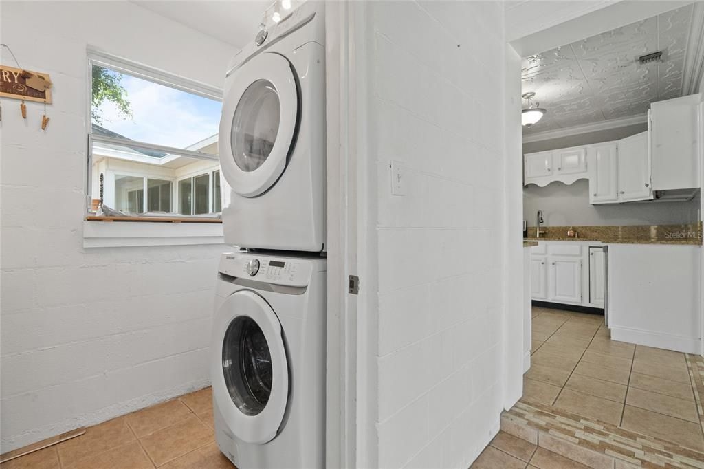 For Sale: $499,900 (4 beds, 2 baths, 1568 Square Feet)