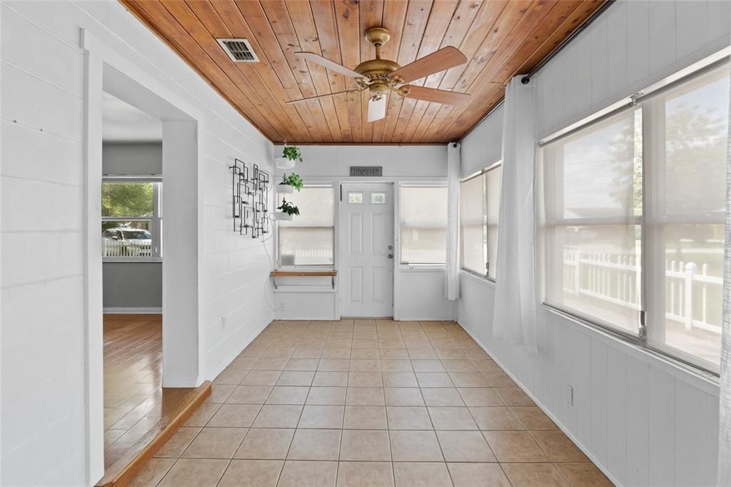 For Sale: $499,900 (4 beds, 2 baths, 1568 Square Feet)