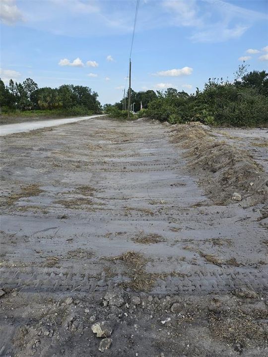 待售: $80,000 (1.25 acres)