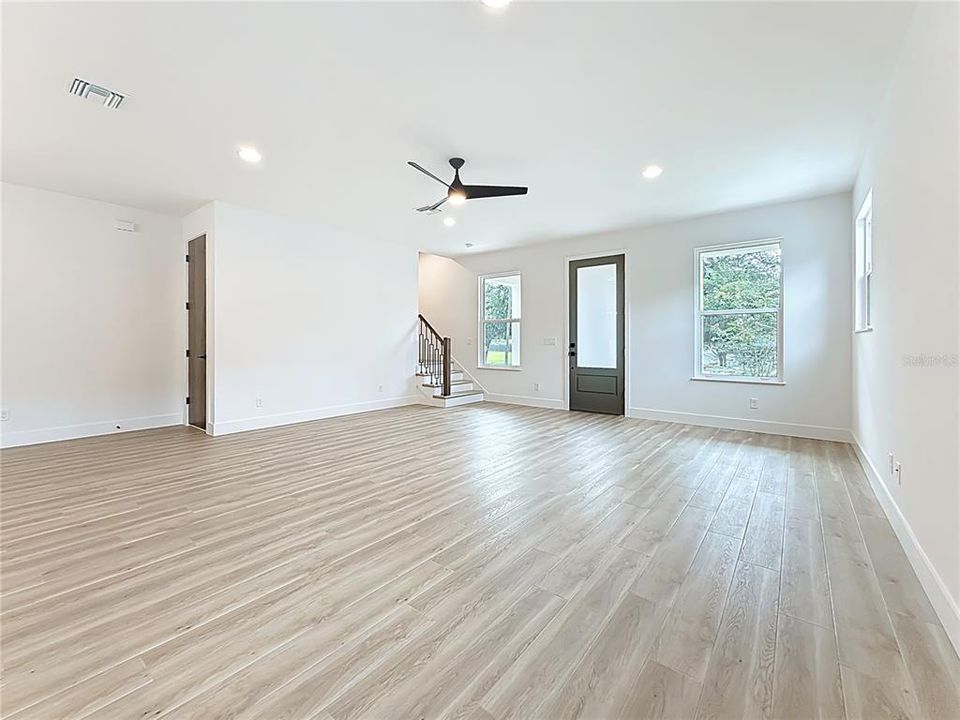 For Sale: $889,000 (3 beds, 2 baths, 1849 Square Feet)