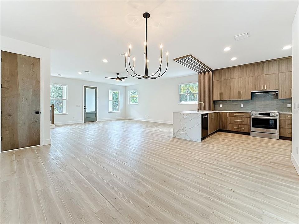 For Sale: $889,000 (3 beds, 2 baths, 1849 Square Feet)