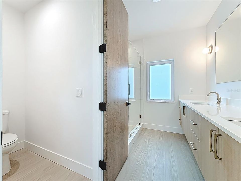 For Sale: $889,000 (3 beds, 2 baths, 1849 Square Feet)