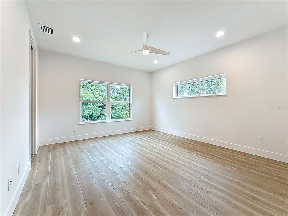 For Sale: $889,000 (3 beds, 2 baths, 1849 Square Feet)