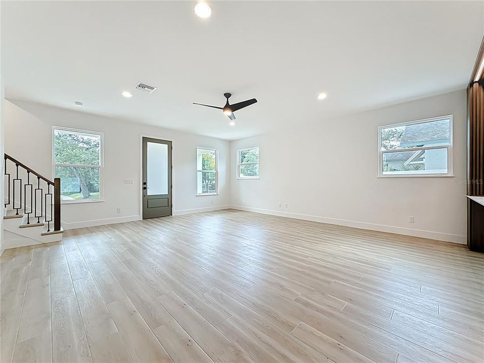 For Sale: $889,000 (3 beds, 2 baths, 1849 Square Feet)