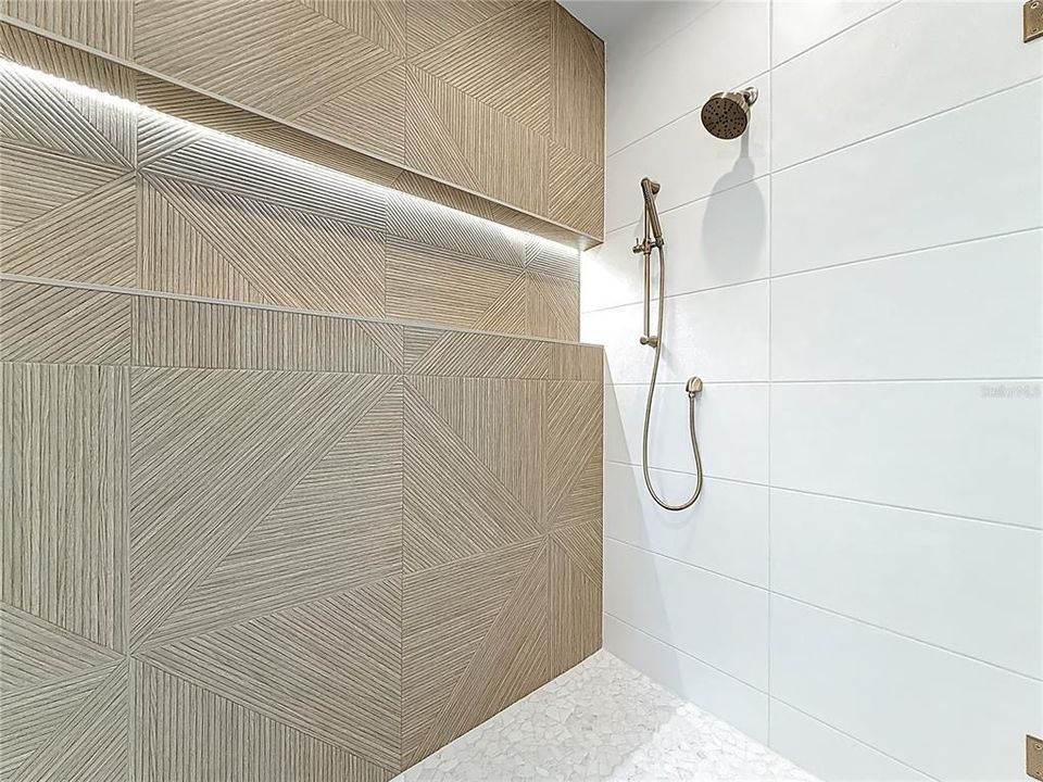 For Sale: $889,000 (3 beds, 2 baths, 1849 Square Feet)