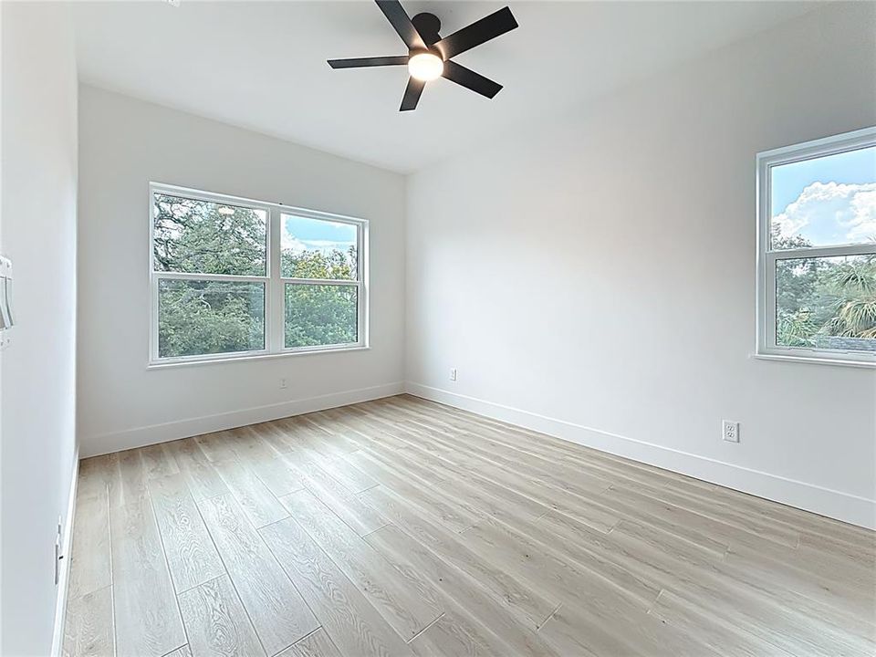 For Sale: $889,000 (3 beds, 2 baths, 1849 Square Feet)