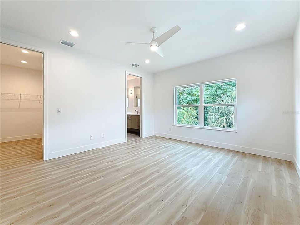 For Sale: $889,000 (3 beds, 2 baths, 1849 Square Feet)