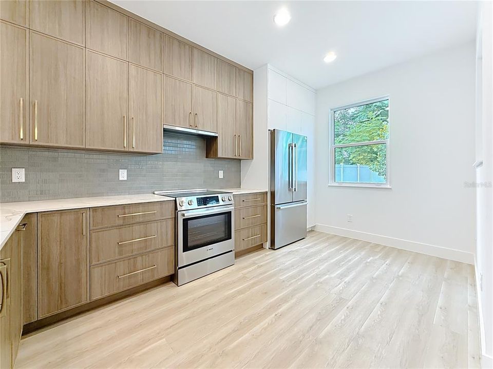 For Sale: $889,000 (3 beds, 2 baths, 1849 Square Feet)