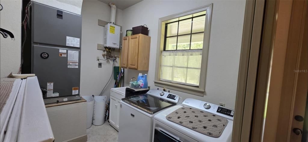 For Sale: $1,480,000 (4 beds, 3 baths, 2779 Square Feet)