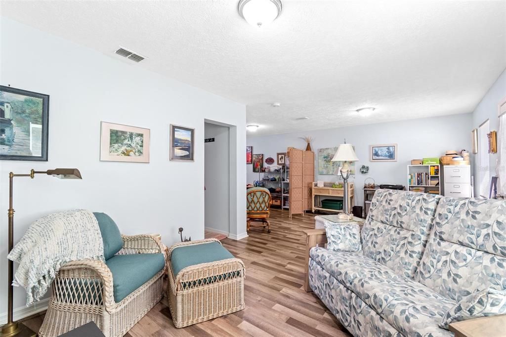 На продажу: $189,000 (2 спален, 2 ванн, 1155 Квадратных фут)