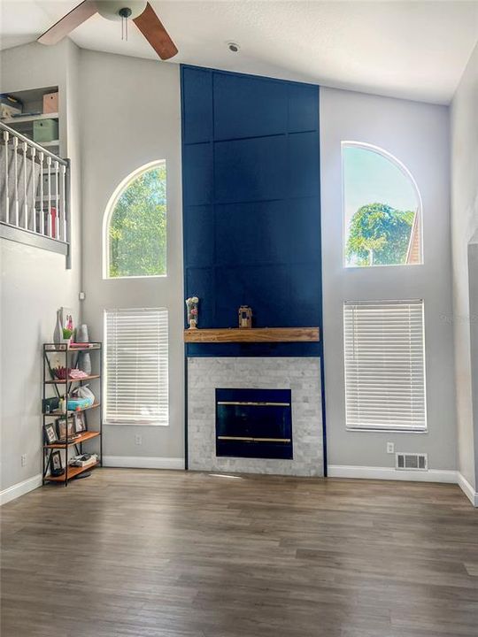 Под контрактом: $3,000 (3 спален, 2 ванн, 2120 Квадратных фут)