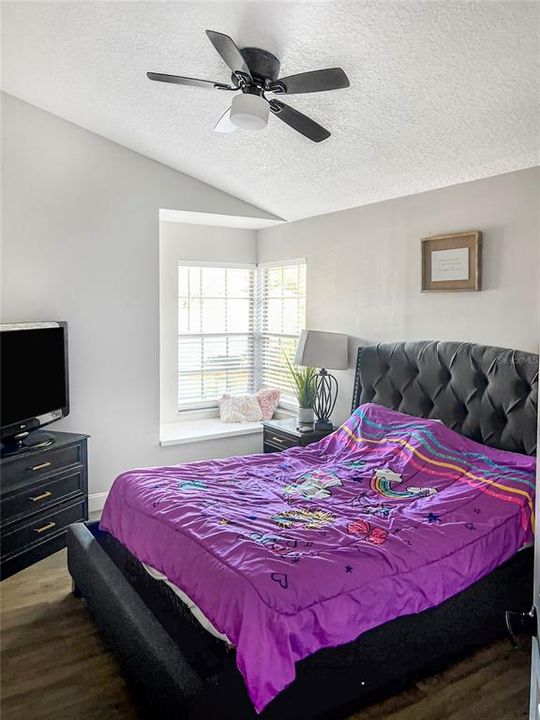 Под контрактом: $3,000 (3 спален, 2 ванн, 2120 Квадратных фут)