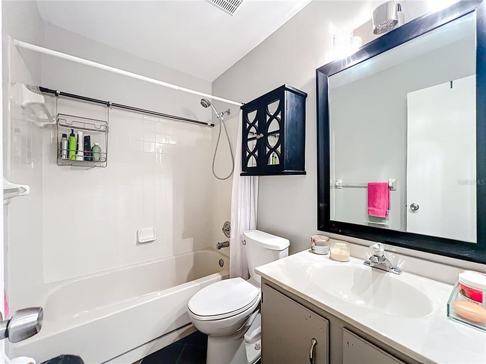 For Sale: $169,900 (3 beds, 2 baths, 1078 Square Feet)