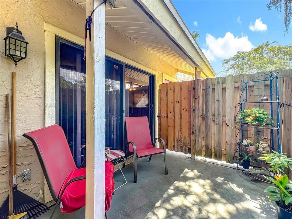 For Sale: $169,900 (3 beds, 2 baths, 1078 Square Feet)