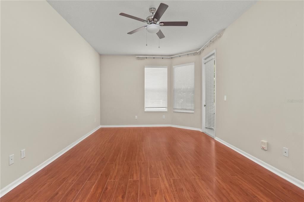 Active With Contract: $3,200 (5 beds, 3 baths, 2795 Square Feet)