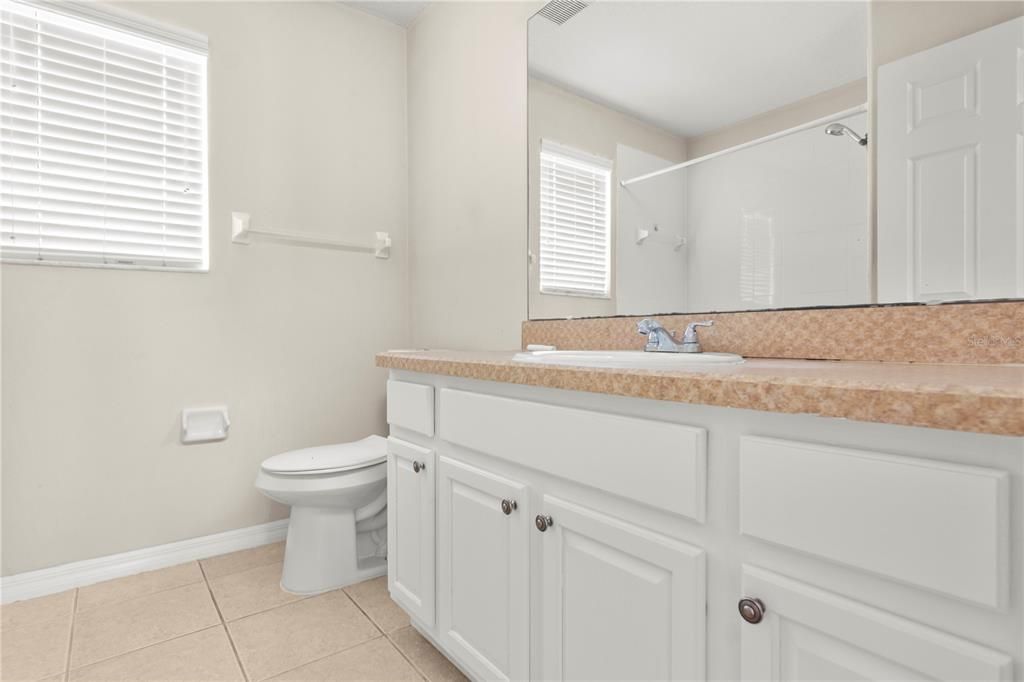 Active With Contract: $3,200 (5 beds, 3 baths, 2795 Square Feet)