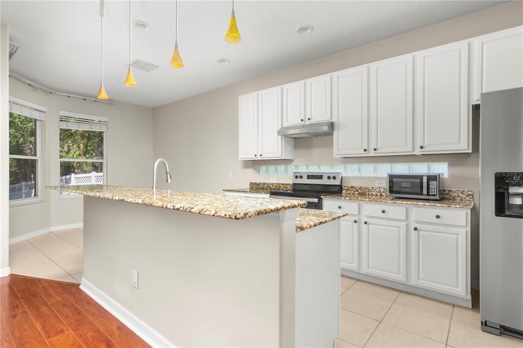 Active With Contract: $3,200 (5 beds, 3 baths, 2795 Square Feet)