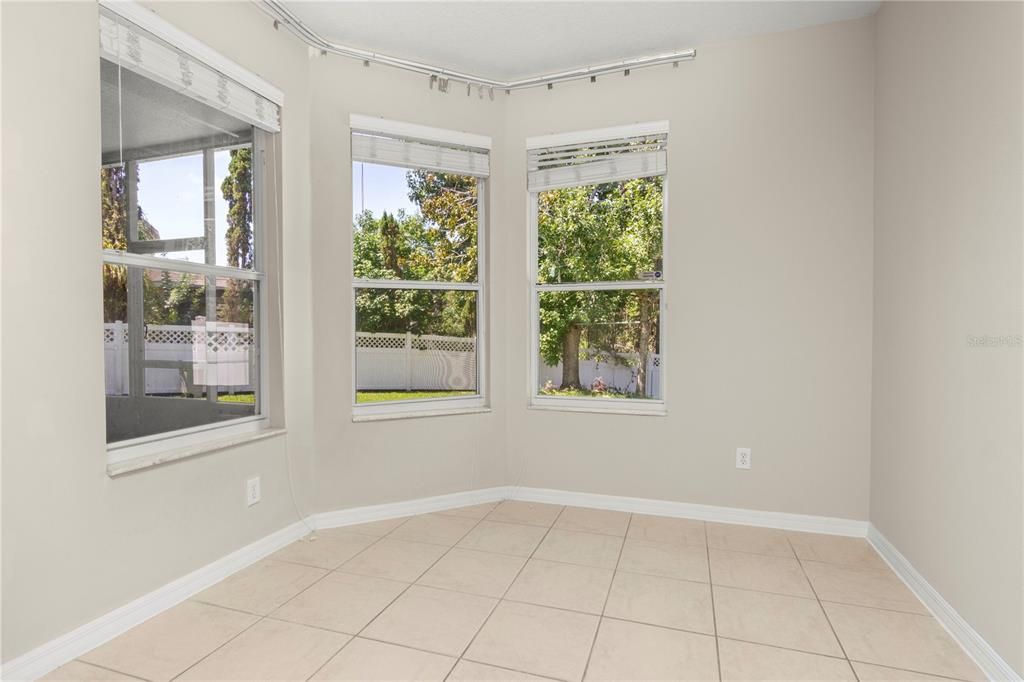 Active With Contract: $3,200 (5 beds, 3 baths, 2795 Square Feet)