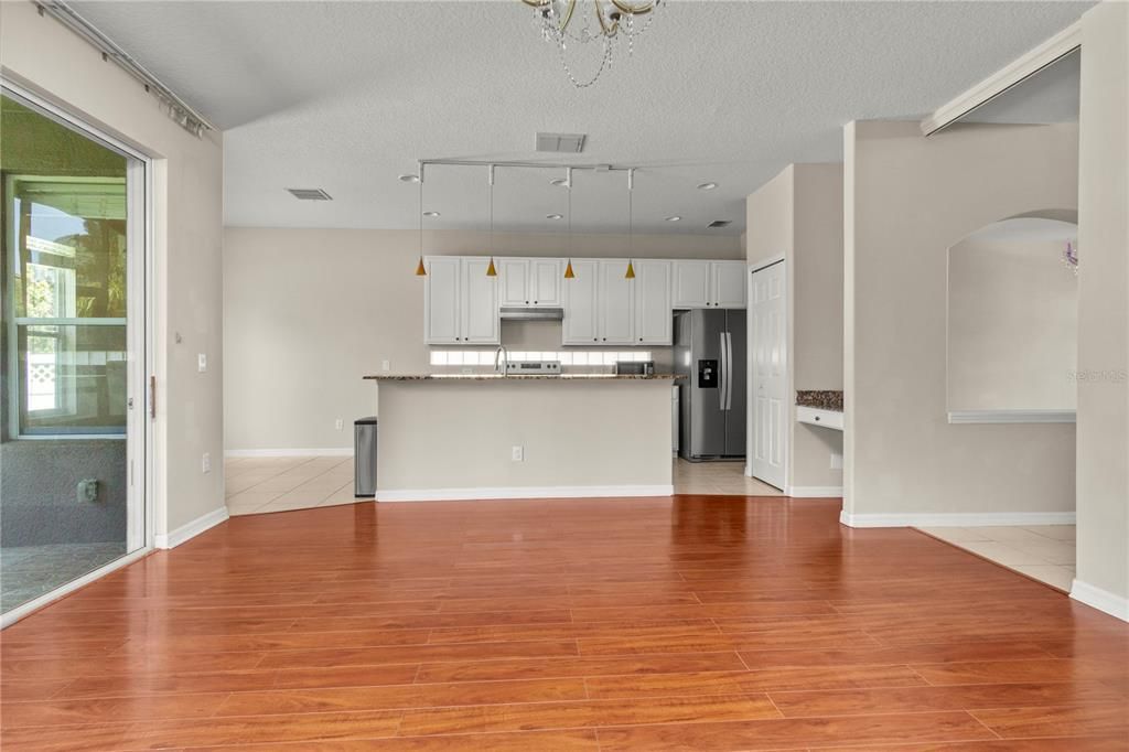 Active With Contract: $3,200 (5 beds, 3 baths, 2795 Square Feet)