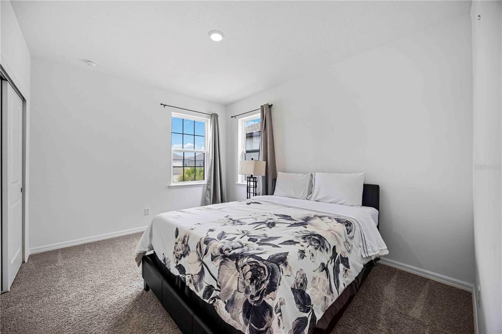 Active With Contract: $610,000 (4 beds, 3 baths, 2931 Square Feet)