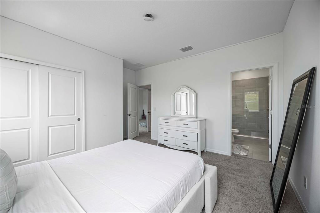 Active With Contract: $610,000 (4 beds, 3 baths, 2931 Square Feet)