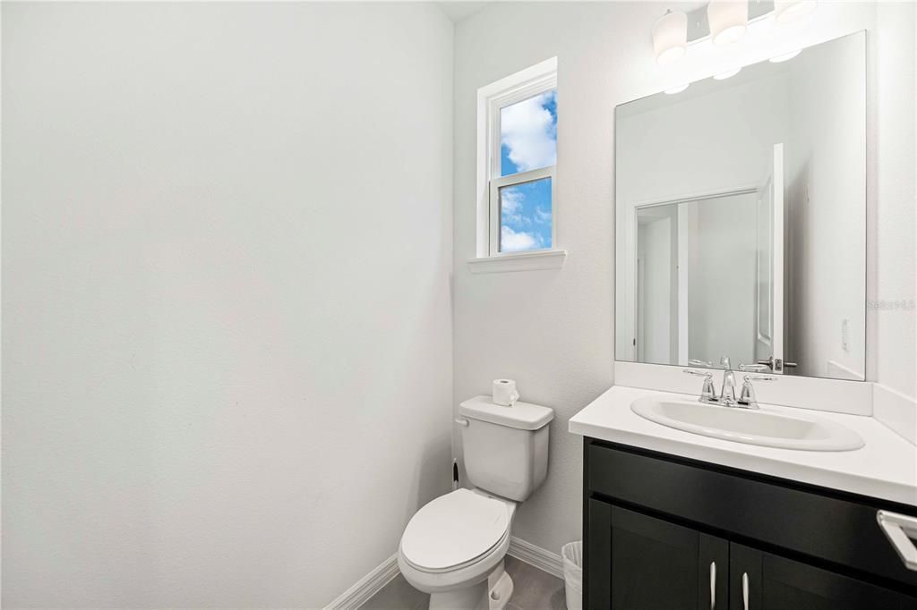 Active With Contract: $610,000 (4 beds, 3 baths, 2931 Square Feet)