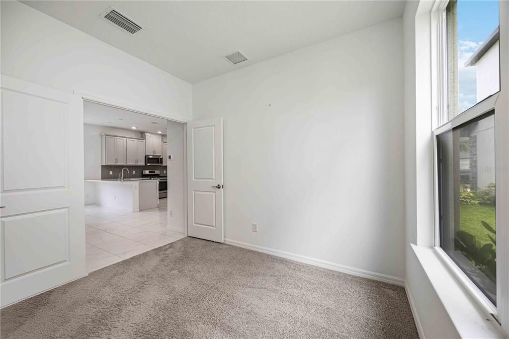 Active With Contract: $610,000 (4 beds, 3 baths, 2931 Square Feet)