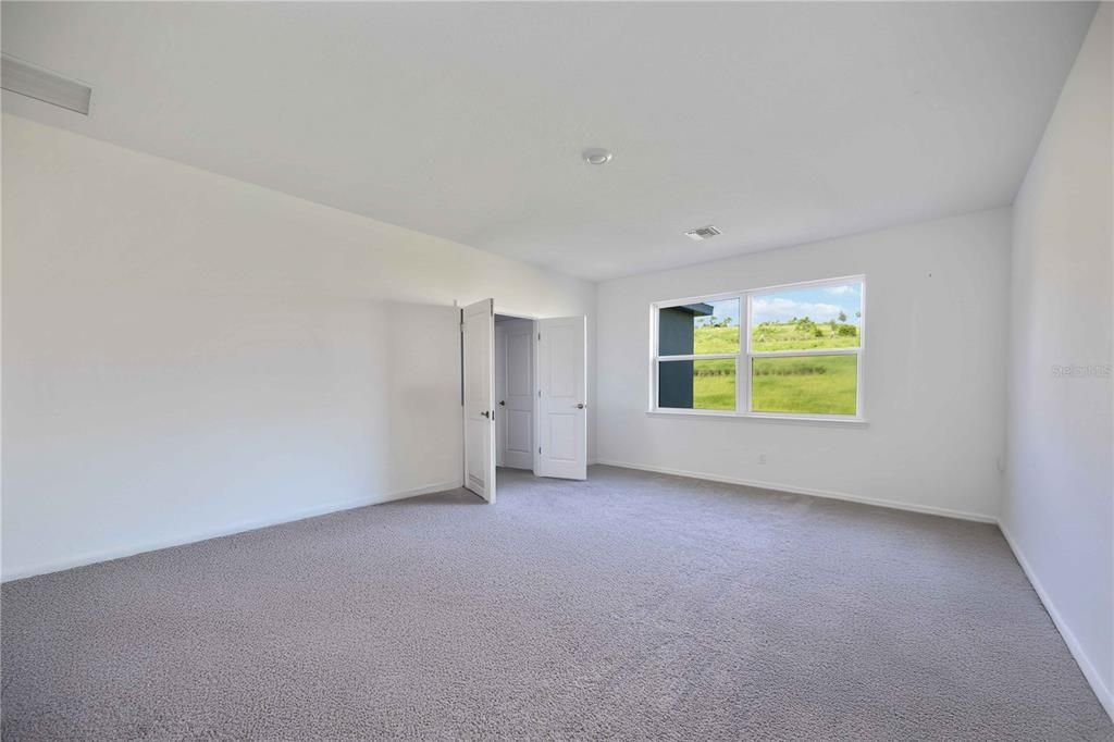 Active With Contract: $610,000 (4 beds, 3 baths, 2931 Square Feet)