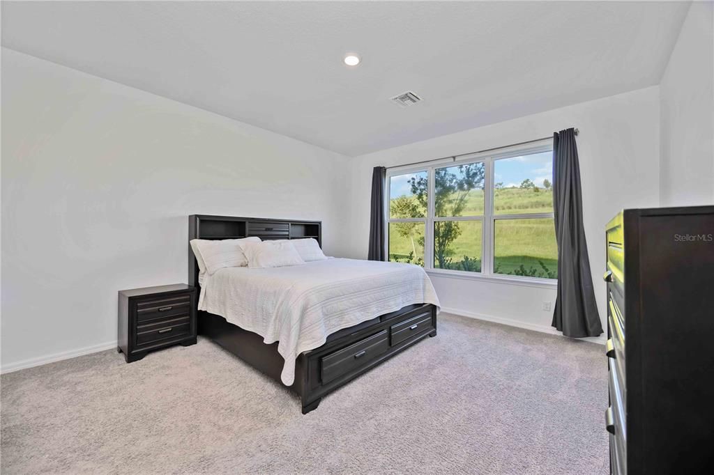 Active With Contract: $610,000 (4 beds, 3 baths, 2931 Square Feet)