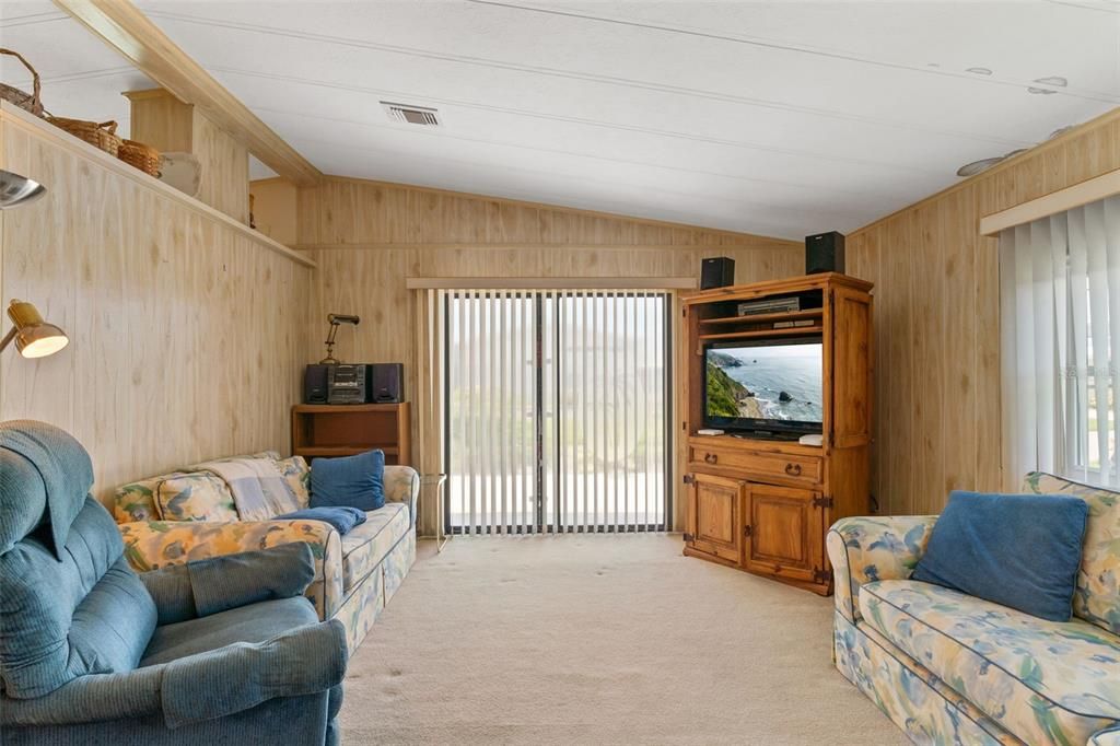 Activo con contrato: $89,000 (2 camas, 2 baños, 1013 Pies cuadrados)