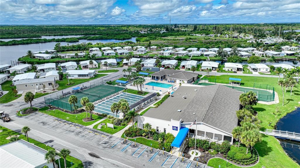 Activo con contrato: $89,000 (2 camas, 2 baños, 1013 Pies cuadrados)