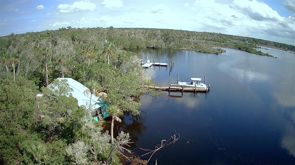 合同活跃: $199,000 (1 贝兹, 1 浴室, 704 平方英尺)