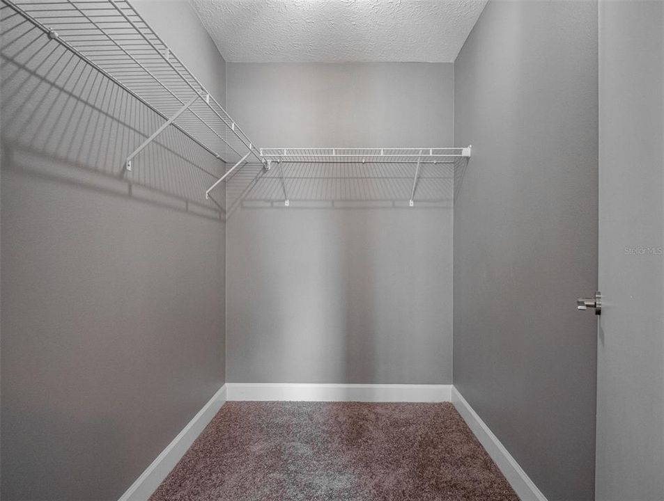 合同活跃: $5,000 (4 贝兹, 2 浴室, 2704 平方英尺)