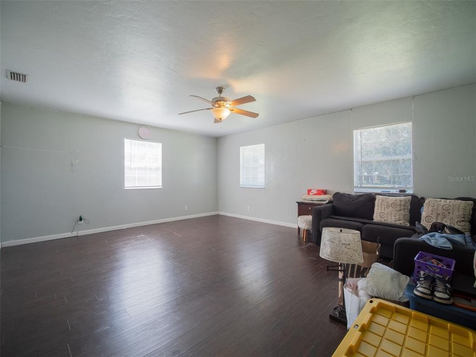 En Venta: $262,900 (3 camas, 2 baños, 1528 Pies cuadrados)