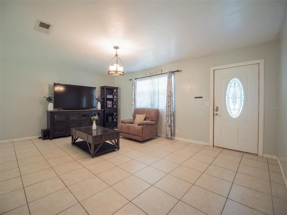 En Venta: $262,900 (3 camas, 2 baños, 1528 Pies cuadrados)