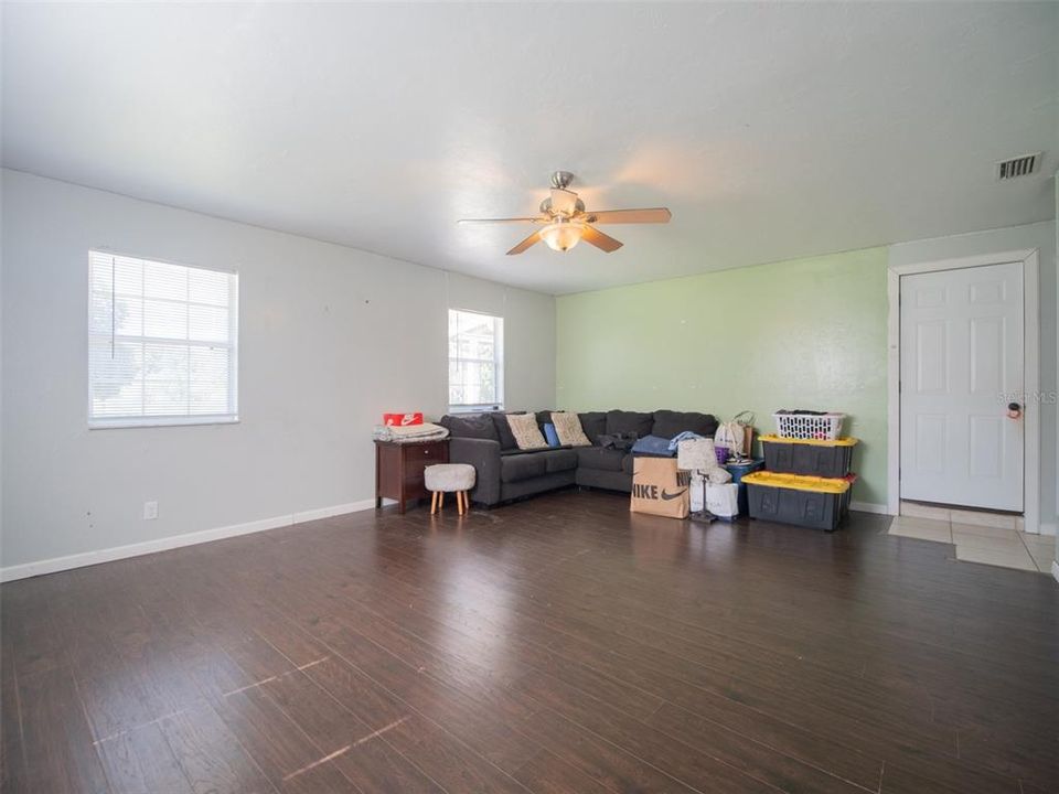 En Venta: $262,900 (3 camas, 2 baños, 1528 Pies cuadrados)