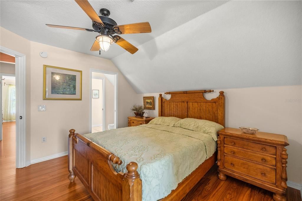 待售: $745,000 (4 贝兹, 4 浴室, 3562 平方英尺)